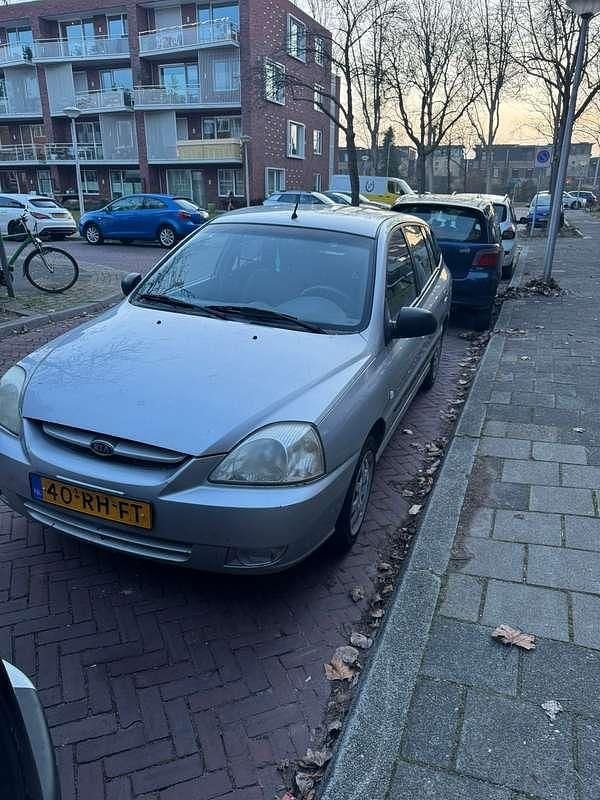 Zilver Occasion 2005 Kia Visto Hatchback | € 1.150 - Afbeelding 1/4