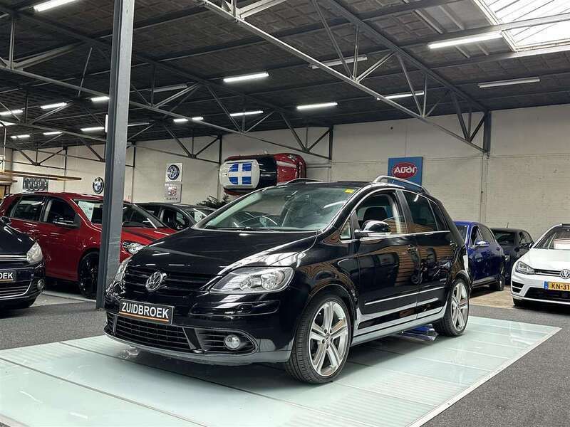 Zwart Occasion 2008 VW Golf Plus MPV | € 5.999 (Eerlijke prijs) - Afbeelding 1/4