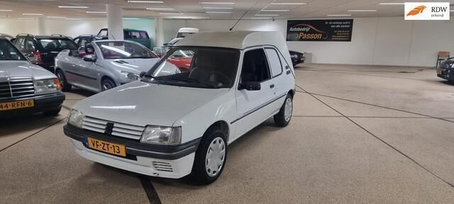 Overige Gebruikt 1995 Peugeot 205 Forever Hatchback | € 2.899 - Afbeelding 1/4
