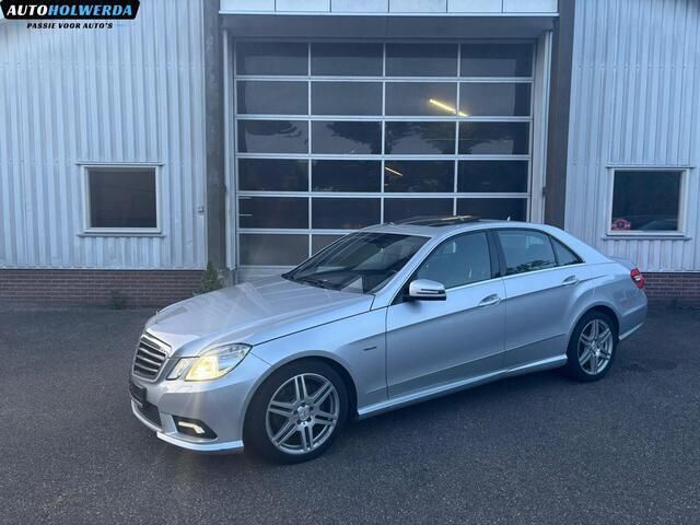 Grijs Gebruikt 2009 Mercedes E250 Avantgarde Sedan | € 14.950 (Eerlijke prijs) - Afbeelding 1/4