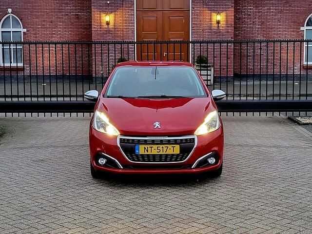 Occasion Peugeot 208 Allure 110 PK (80 kW) 2017 Rood Hatchback