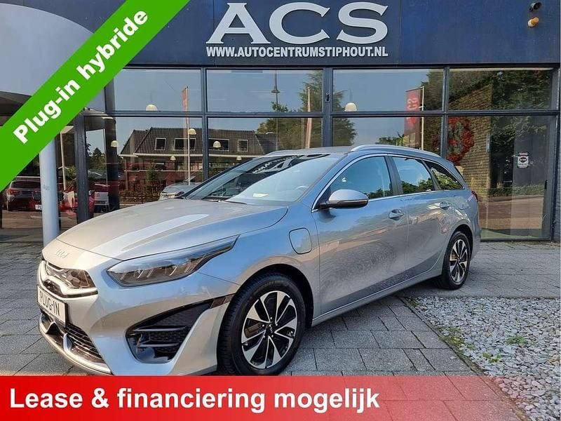 Grijs Gebruikt 2022 Kia Ceed Sportswagon Stationwagen | € 21.840 (Eerlijke prijs) - Afbeelding 1/3