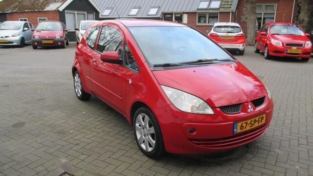 Occasion Mitsubishi Colt 95 PK (69 kW) 2006 Rood Hatchback
