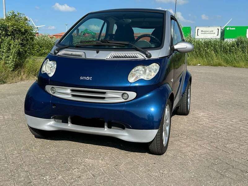 Blauw Gebruikt 2004 Smart ForTwo Coupé Pure Coupé | € 1.750 (Eerlijke prijs) - Afbeelding 1/4