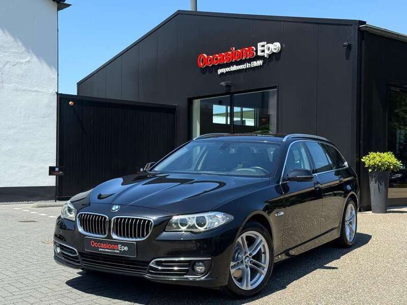 Zwart Gebruikt 2014 BMW 520 Luxury Line Stationwagen | € 13.900 (Eerlijke prijs) - Afbeelding 1/4