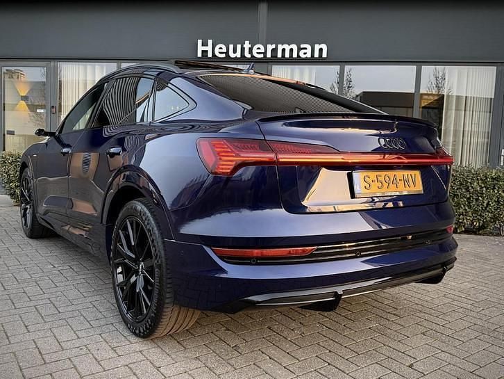 Occasion Audi e-tron Sportback Black Edition 300 kW (409 PK) 2020 Blauw (metallic) SUV
