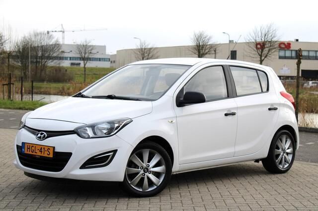 Wit Occasion 2014 Hyundai i20 Hatchback | € 6.450 (Eerlijke prijs) - Afbeelding 1/4