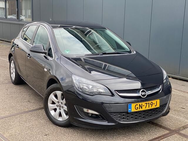 Occasion Opel Astra Edition 101 PK (74 kW) 2015 Zwart Hatchback