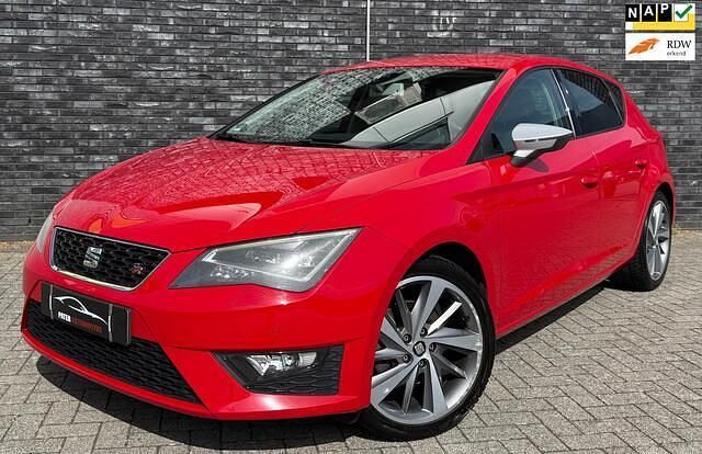Rood Occasion 2013 Seat Leon FR Hatchback | € 5.450 (Duur) - Afbeelding 1/4