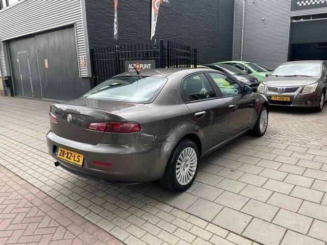 Occasion Alfa Romeo 159 Business 140 PK (102 kW) 2007 Grijs Sedan