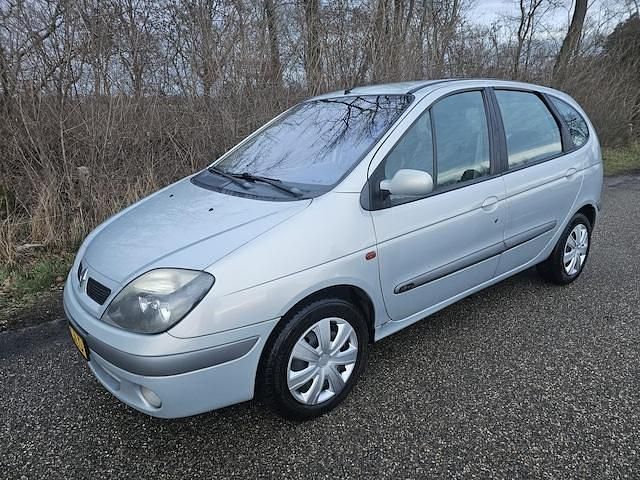 Occasion Renault Scénic Dynamique 107 PK (78 kW) 2002 Grijs MPV