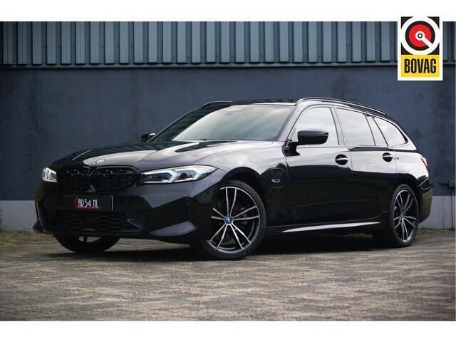 Zwart Gebruikt 2022 BMW 330 M Sport Stationwagen | € 40.445 (Eerlijke prijs) - Afbeelding 1/4