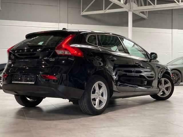 Occasion Volvo V40 118 PK (86 kW) 2017 Zwart Stationwagen