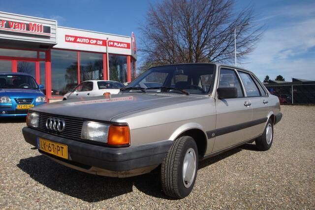 Grijs Gebruikt 1985 Audi 80 Sedan | € 950 - Afbeelding 1/4