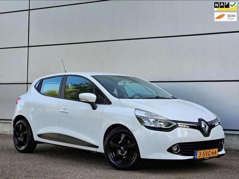 Wit Gebruikt 2014 Renault Clio IV Expression Hatchback | € 3.995 (Goede deal) - Afbeelding 1/4