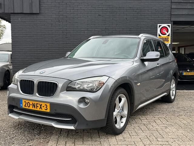Grijs Gebruikt 2010 BMW X1 Executive SUV | € 9.950 (Eerlijke prijs) - Afbeelding 1/4