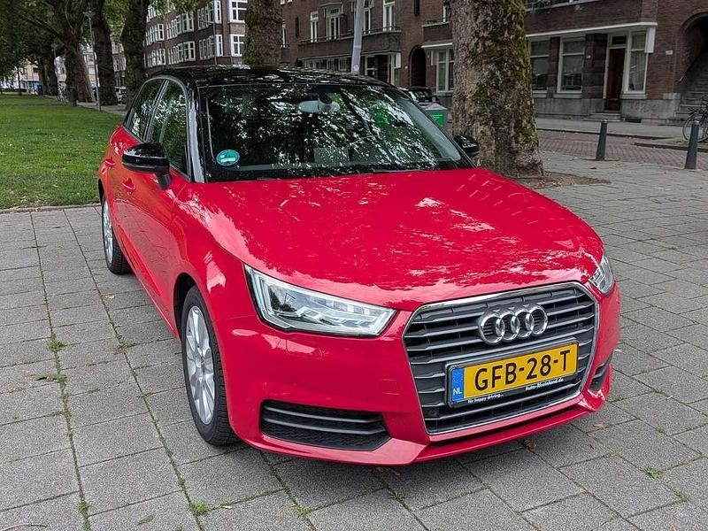 Rood Gebruikt 2015 Audi A1 Hatchback | € 13.300 (Eerlijke prijs) - Afbeelding 1/4