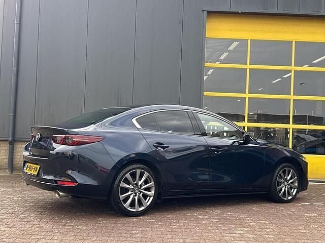 Occasion Mazda 3 Luxury 186 PK (136 kW) 2022 Blauw Sedan