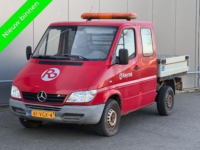 Rood Gebruikt 2003 Mercedes Sprinter Van | € 2.750 - Afbeelding 1/4