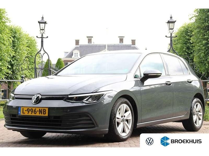 Grijs Gebruikt 2020 VW Golf VIII Hatchback | € 20.400 (Eerlijke prijs) - Afbeelding 1/4