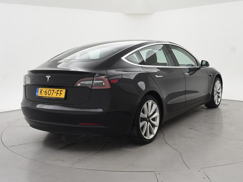 Occasion Tesla Model 3 RWD 235 kW (320 PK) 2020 Zwart Sedan
