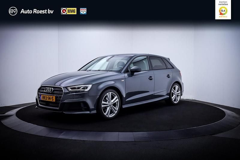 Grijs Gebruikt 2020 Audi A3 Sportback S-Line Hatchback | € 25.925 - Afbeelding 1/4