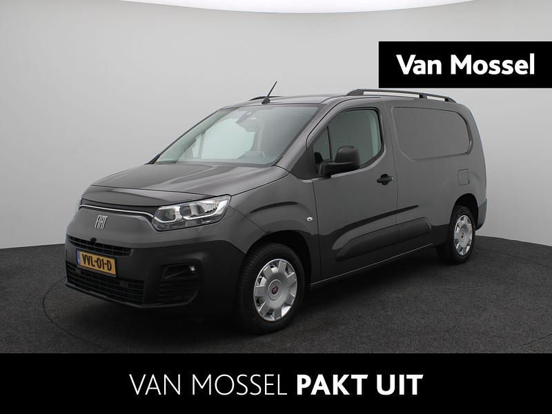 Grijs Gebruikt 2023 Fiat Doblò MPV | € 18.840 (Eerlijke prijs) - Afbeelding 1/4