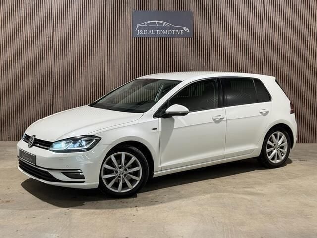 Wit, metallic lak Gebruikt 2019 VW Golf VII Highline Hatchback | € 19.900 (Goede deal) - Afbeelding 1/4
