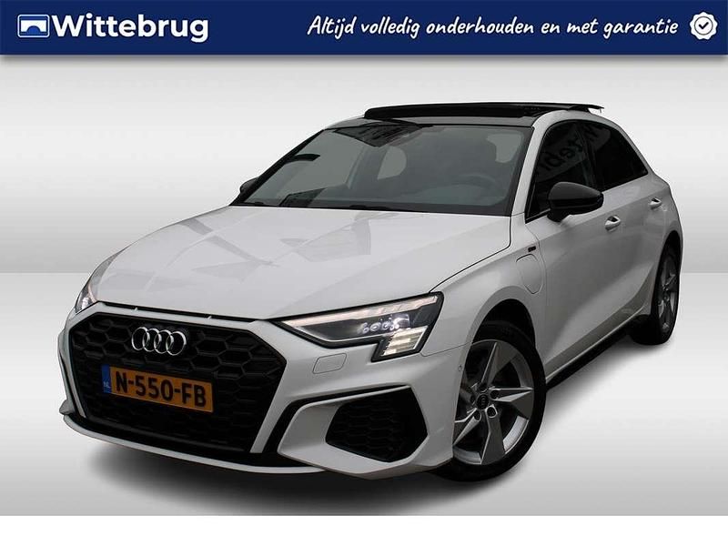 Wit Gebruikt 2021 Audi A3 Sportback e-tron Competition Hatchback | € 33.450 (Eerlijke prijs) - Afbeelding 1/2