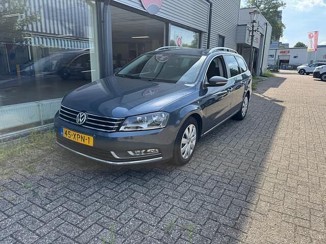 Grijs Gebruikt 2012 VW Passat Comfortline Stationwagen | € 6.250 (Eerlijke prijs) - Afbeelding 1/4