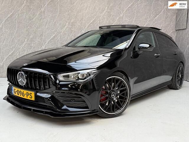 Zwart Gebruikt 2019 Mercedes CLA200 Shooting Brake AMG Stationwagen | € 23.950 (Iets duurder) - Afbeelding 1/4