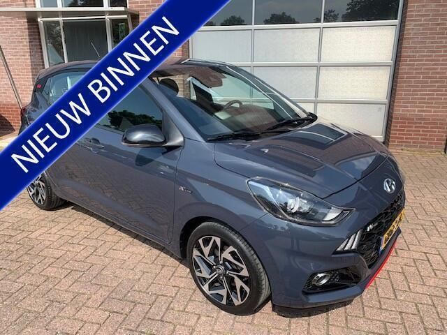 Grijs Gebruikt 2023 Hyundai i10 N Line Hatchback | € 19.800 (Eerlijke prijs) - Afbeelding 1/4