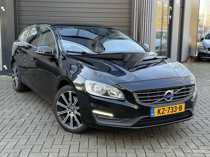 Zwart Occasion 2016 Volvo V60 Stationwagen | € 9.950 (Eerlijke prijs) - Afbeelding 1/4