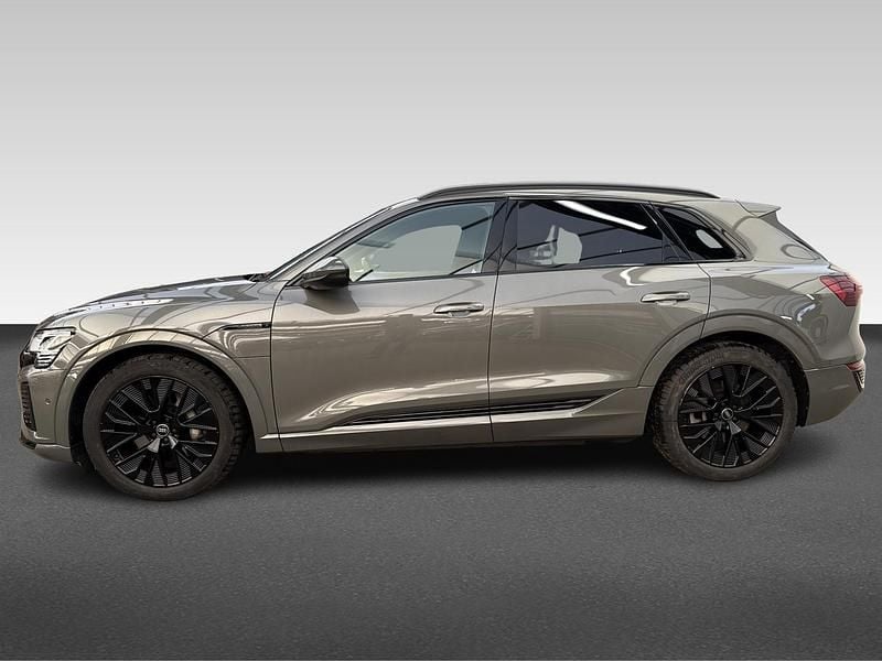 Occasion Audi Q8 e-tron Comfort 250 kW (340 PK) 2024 Grijs SUV