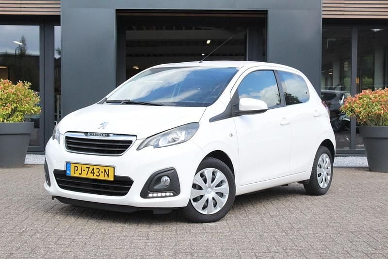 Wit Gebruikt 2017 Peugeot 108 Hatchback | € 6.950 (Eerlijke prijs) - Afbeelding 1/4