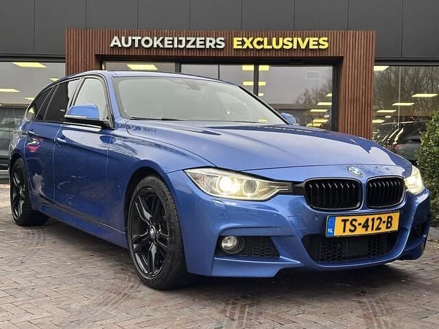 Blauw Gebruikt 2013 BMW 330 Executive Stationwagen | € 8.900 (Super prijs) - Afbeelding 1/4