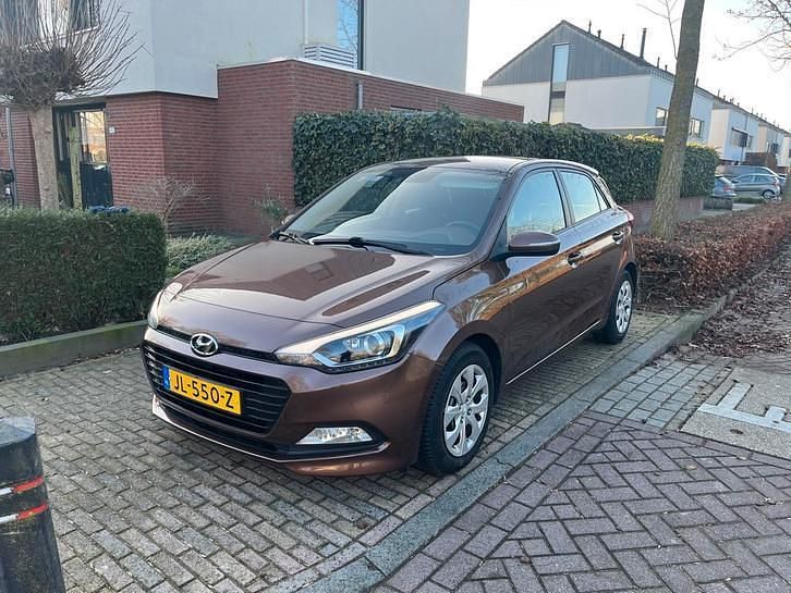 Occasion 2016 Hyundai i20 | € 8.500 (Iets duurder) - Afbeelding 1/4