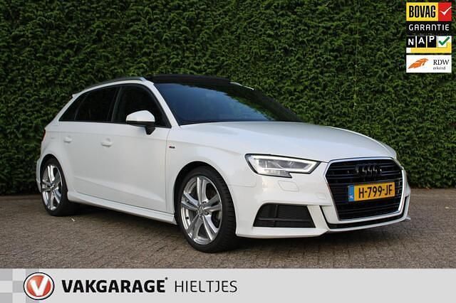 Wit Gebruikt 2020 Audi A3 Sportback S-Line Hatchback | € 25.900 (Eerlijke prijs) - Afbeelding 1/4