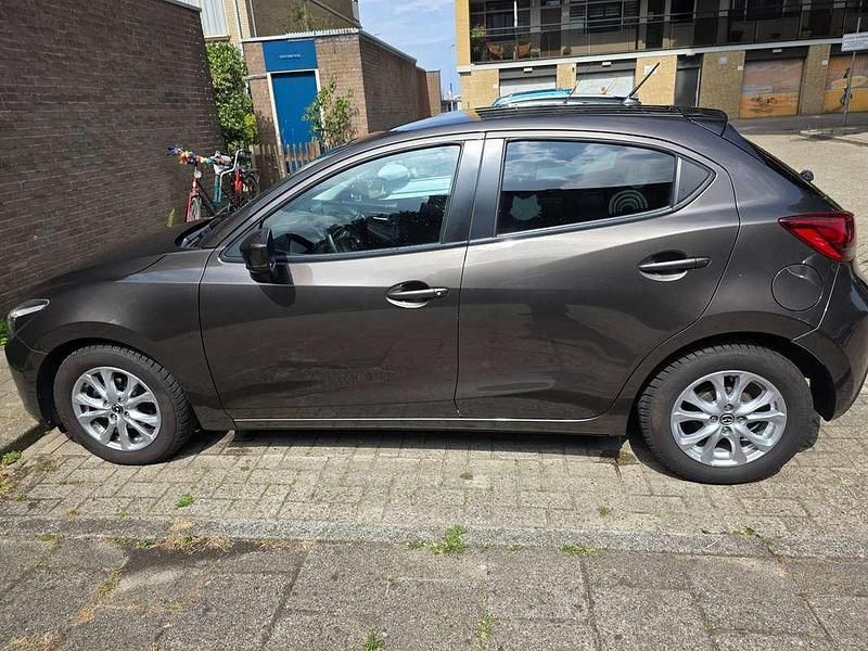 Grijs Gebruikt 2018 Mazda 2 Hatchback | € 11.000 (Super prijs) - Afbeelding 1/4