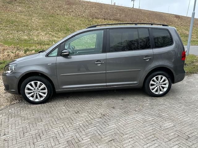 Occasion VW Touran Trendline 140 PK (102 kW) 2013 Grijs MPV