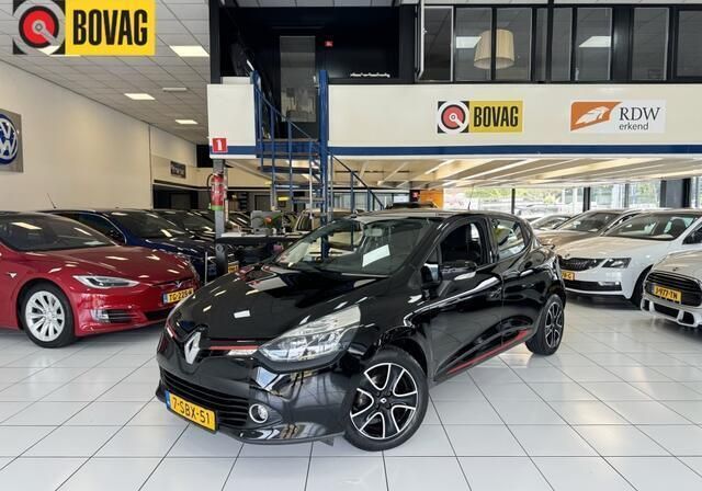 Zwart Gebruikt 2013 Renault Clio IV Expression Hatchback | € 8.450 (Eerlijke prijs) - Afbeelding 1/4