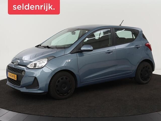 Blauw, metallic lak Gebruikt 2018 Hyundai i10 Comfort Hatchback | € 11.400 (Eerlijke prijs) - Afbeelding 1/4