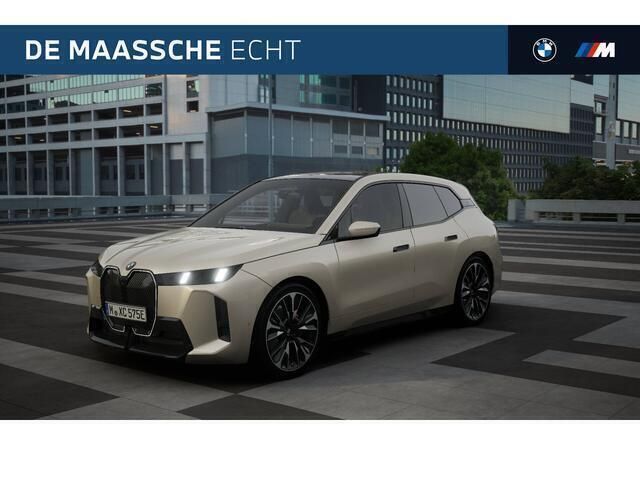 Dune grey Nieuw 2025 BMW iX M Sport SUV | € 133.265 - Afbeelding 1/4