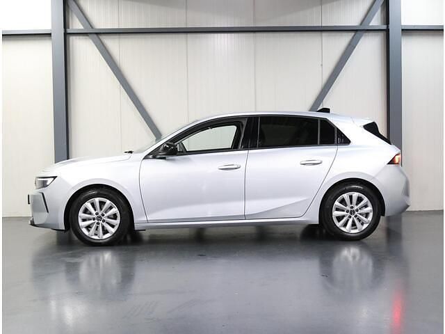 Occasion Opel Astra Business Edition 110 PK (80 kW) 2025 Grijs Hatchback