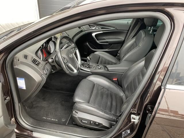 Occasion Opel Insignia Sport 180 PK (132 kW) 2012 Bruin Stationwagen