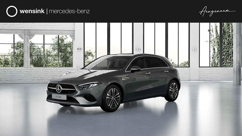 Grijs Nieuw 2025 Mercedes A250 Luxury Hatchback | € 41.099 (Super prijs) - Afbeelding 1/4