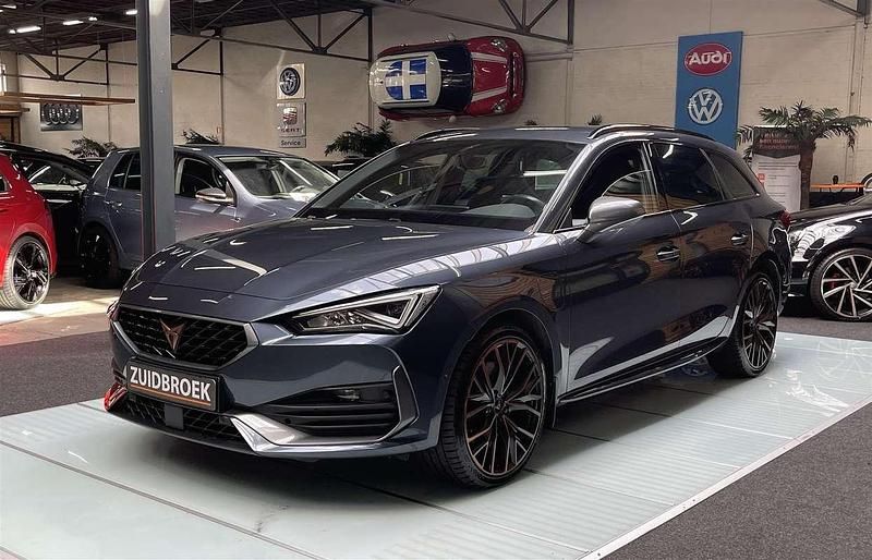 Grijs Gebruikt 2021 Cupra Leon Stationwagen | € 26.999 (Eerlijke prijs) - Afbeelding 1/4