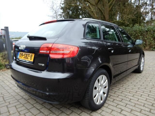 Occasion Audi A3 Sportback Attraction 105 PK (77 kW) 2011 Grijs Hatchback