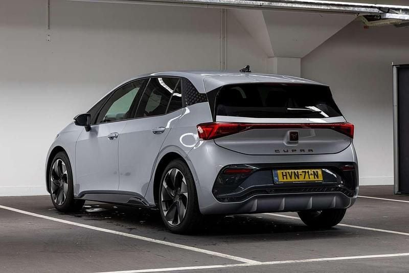 Occasion Cupra Born Limited Edition 169 kW (231 PK) 2025 Grijs Hatchback