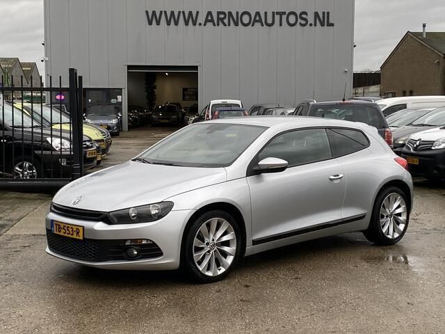 Grijs, metallic lak Gebruikt 2011 VW Scirocco Edition Coupé | € 7.495 (Eerlijke prijs) - Afbeelding 1/4